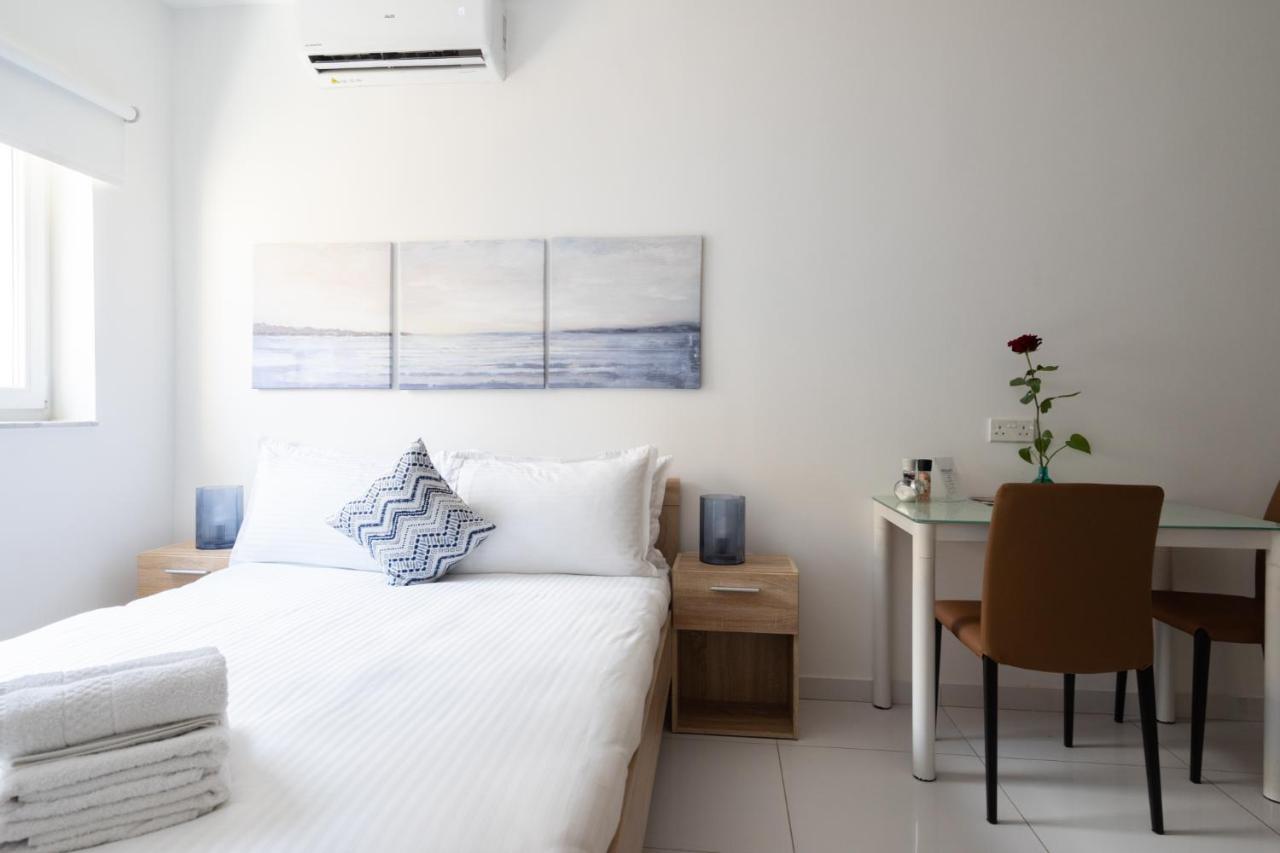 Marina Hotel apartamentowy *
